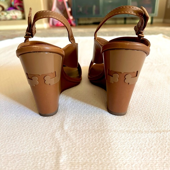 TORY BURCH Gabrielle‎ Wedge Sandal - Picture 3 of 9